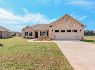 215 Remington Dr, Kathleen, GA 31047