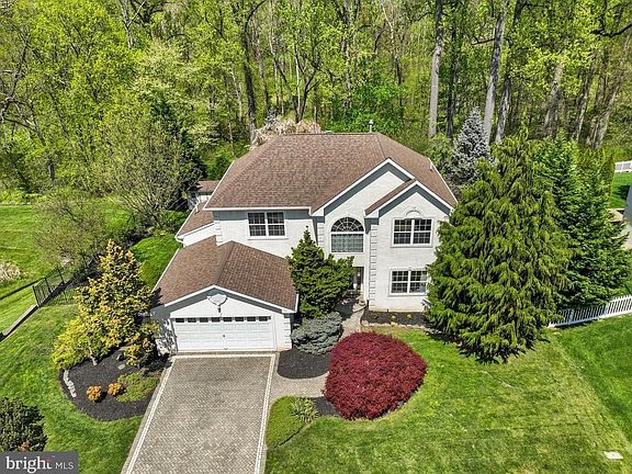 4th image of 503 Ridgerun Ln