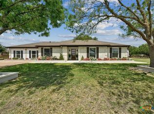 401 County Road 368, Taylor, TX 76574
