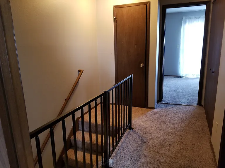 434 Hawaii Ct — Photo 19