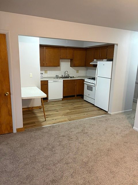 1st image of 2100 Reeves Rd NE #2