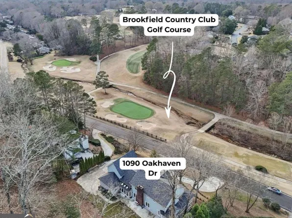 1090 Oakhaven Dr, Roswell, GA 30075