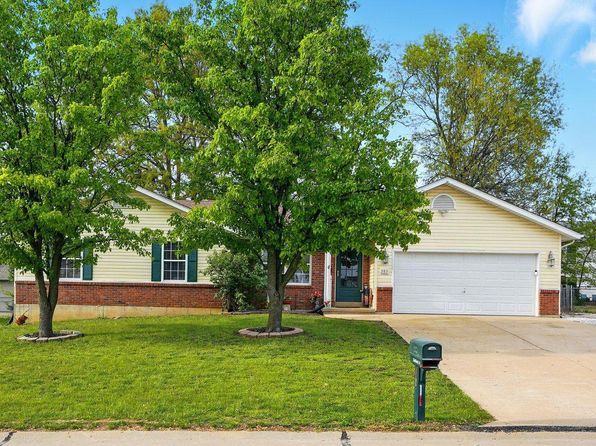 283 Shellbark Dr, Troy, MO 63379