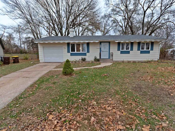 3412 Chadwick Dr, Rockford, IL 61109