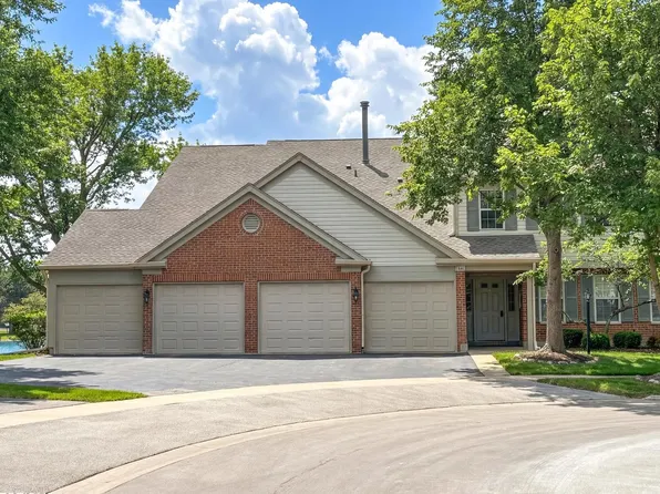 1251 Rosewood Ct Unit B2, Schaumburg, IL 60193