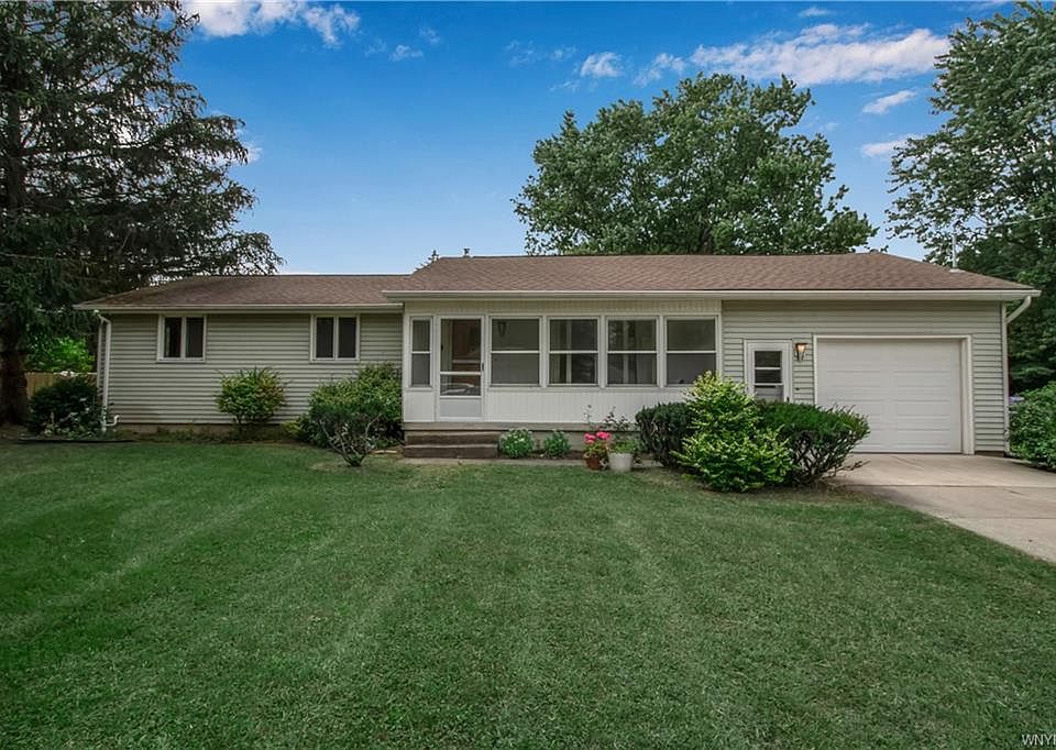 1st image of 114 Hessland Ct