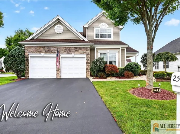 254 Diamond Spring Dr, Monroe Township, NJ 08831