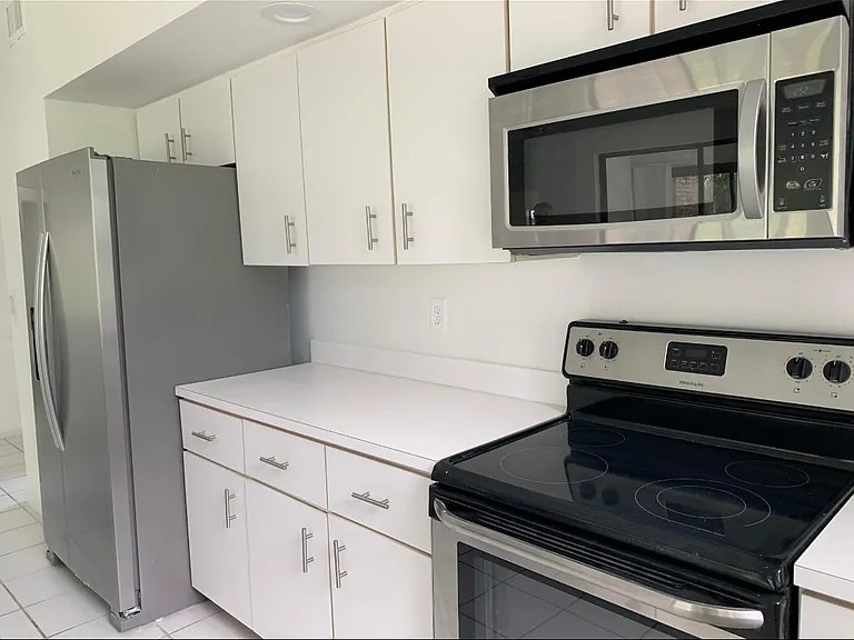 8073 Aberdeen Dr #101 — Photo 4