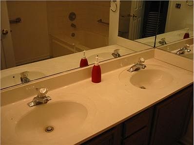 5th image of 320 Stillwater Ct #320