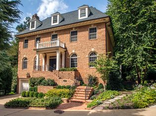 4149 Parkglen Ct NW, Washington, DC 20007