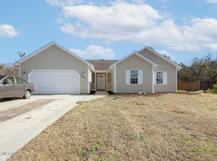 311 Top Knot Rd, Hubert, NC 28539