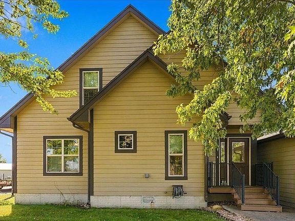 3rd image of 15787 Five Point Ln