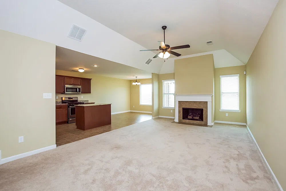 4 bed, 2.5 bath, 1900 sqft, $2,760 — Photo 4