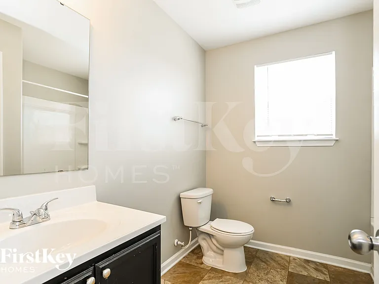 9017 Sharpes Cir — Photo 14