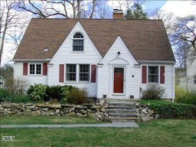77 Valleywood Rd, Cos Cob, CT, 06807