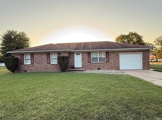 2811 Terri Ln, Newburgh, IN 47630