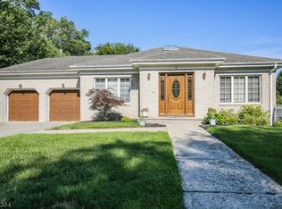 41 Beekman Hill Rd, Caldwell, NJ 07006