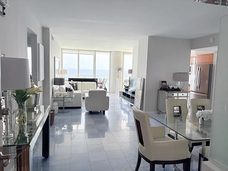 6365 Collins Ave — Photo 11