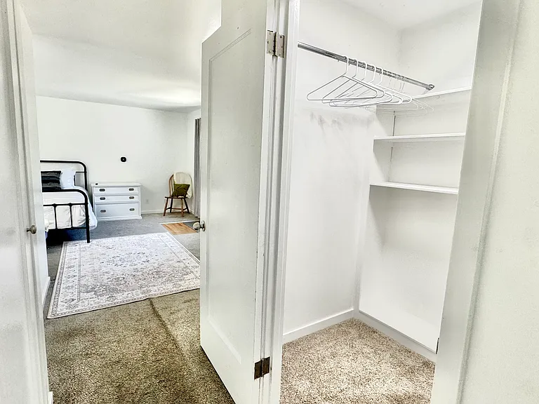 810 Miller Ave — Photo 16
