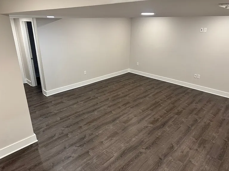 232 Regency Dr — Photo 35
