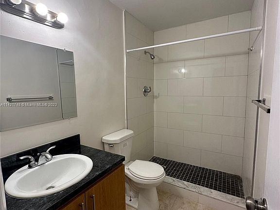 2nd image of 941 NE 170th St APT 304