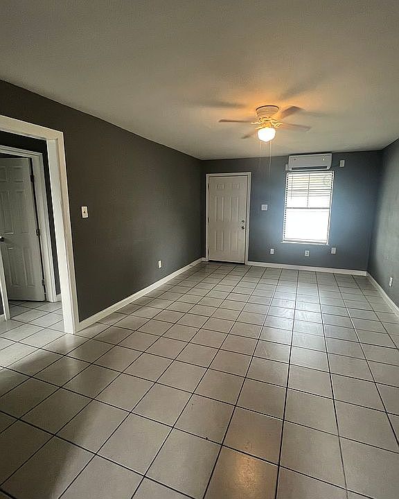 1st image of 5106 Wipprecht St APT 3