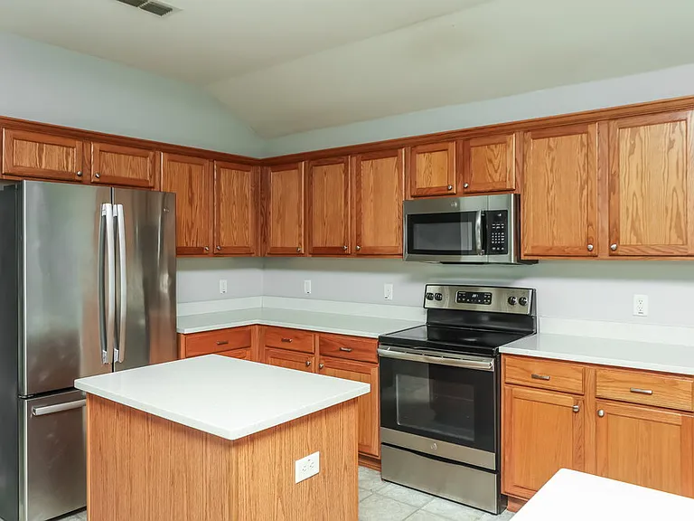 433 Heritage Dr — Photo 8