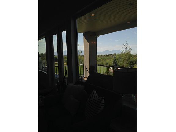 5th image of 1 W Lake View Dr