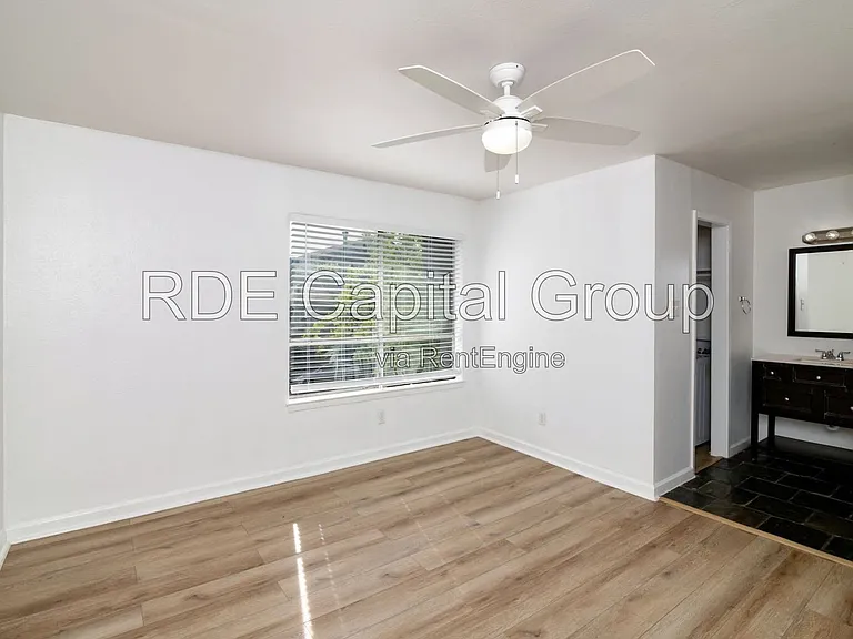 2808 Throckmorton St #201 — Photo 16