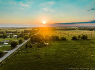 8 W 370th Rd, Adair, OK 74330