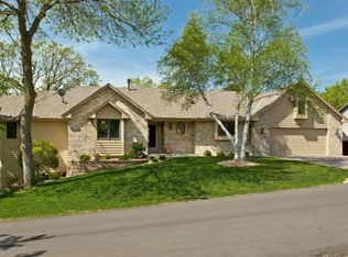 2995 Lakeshore Ave, Maple Plain, MN 55359