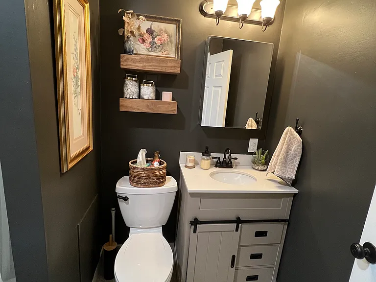 428 Lynn Dr — Photo 16