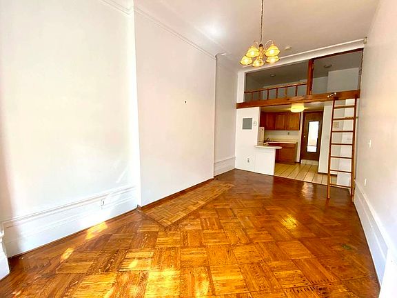 4th image of 43 W 69th St APT 2B