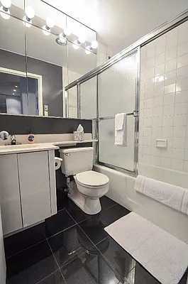 Rented by Global Realty Opportunities | media 6