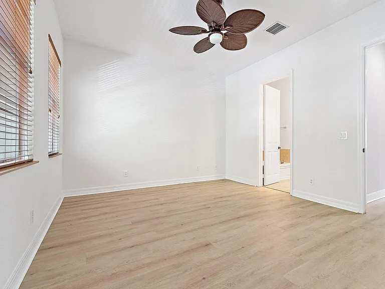 150 Lismore Ln — Photo 26