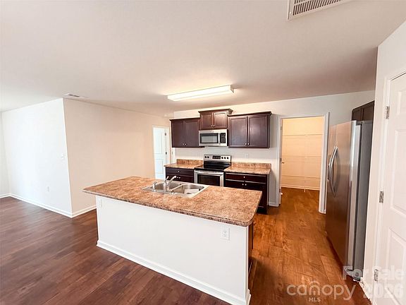 2nd image of 3980 Long Arrow Dr