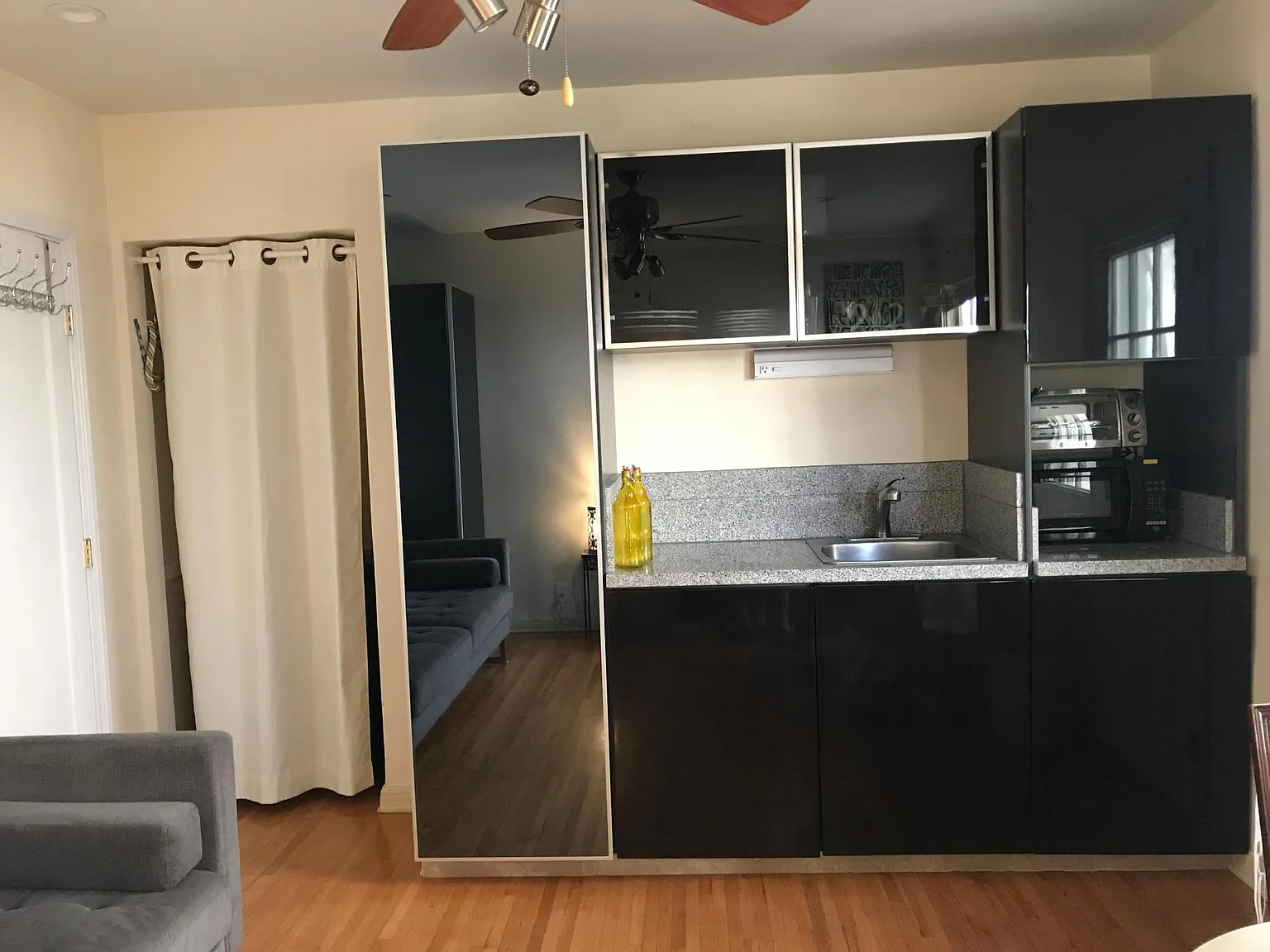 Studio, 200 sqft, $1,350 — Photo 1