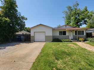 3596 Mercury Dr, Redding, CA 96002