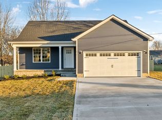 220 Golden Pond Ave, Oak Grove, KY 42262