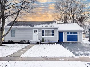 7509 Randy Rd, Machesney Park, IL 61115