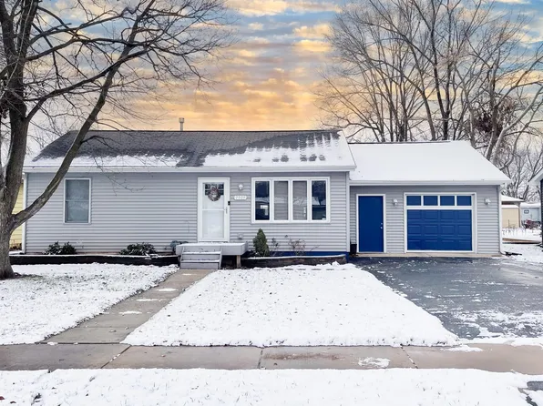 7509 Randy Rd, Machesney Park, IL 61115