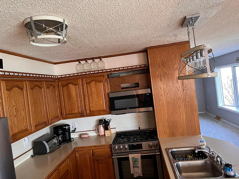 7576 Barrs Lake Rd — Photo 10