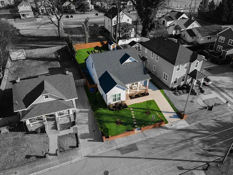 206 Jenkins St — Photo 2
