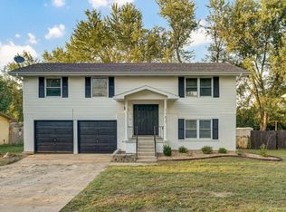 3153 W Winchester Road, Springfield, MO 65807
