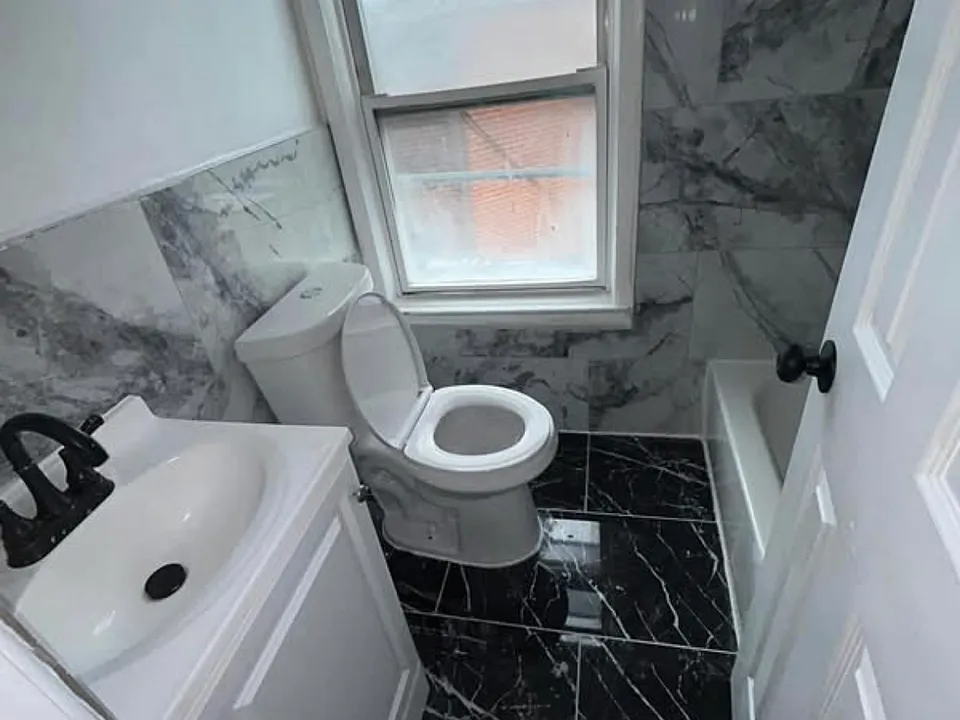 25 Rowland St #3