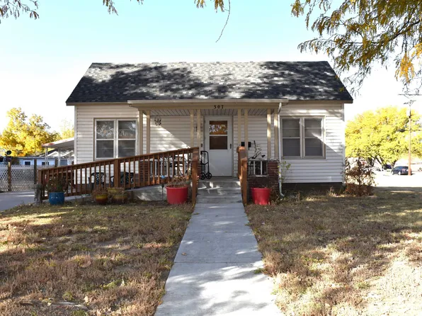 307 N 3rd St, Atwood, KS 67730