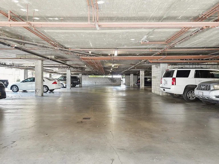 5662 La Mirada Ave. — Photo 21