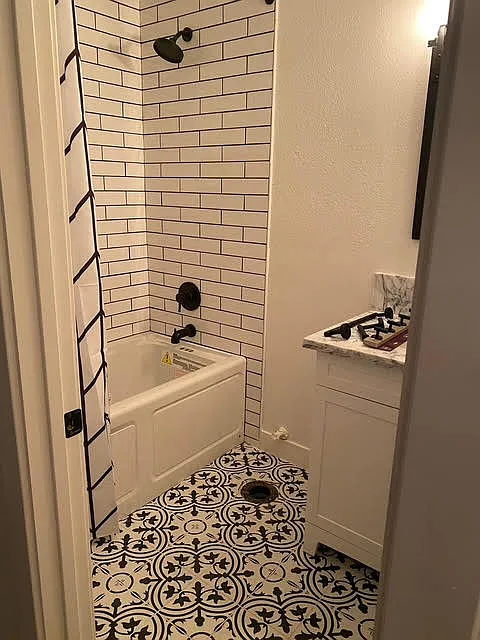 2 bed, 1063 sqft, $2,200 — Photo 4