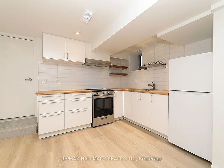 38 Halton St — Photo 4