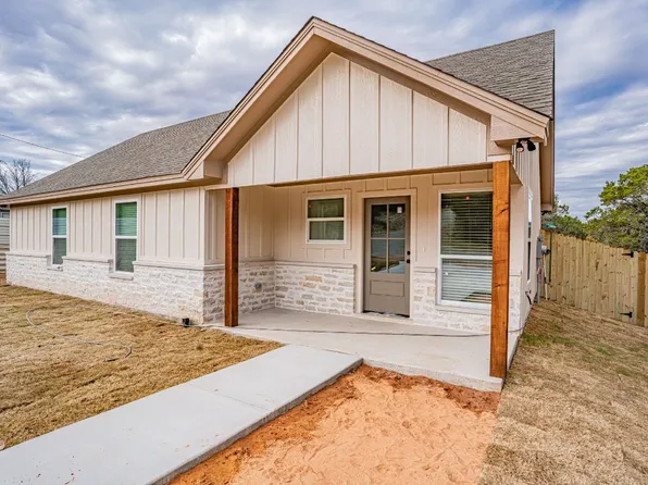 1034 Pecos River Dr, Granbury, TX 76048
